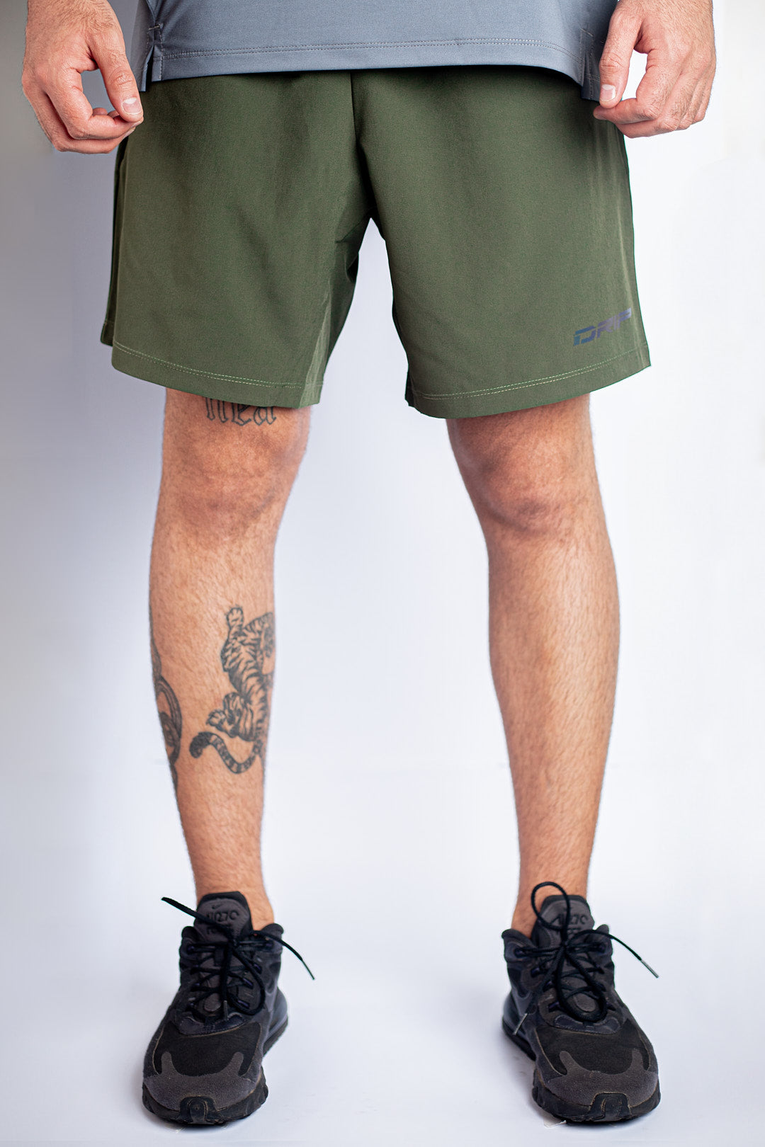 SHORTS MILITARY GREEN | STANDARD FIT